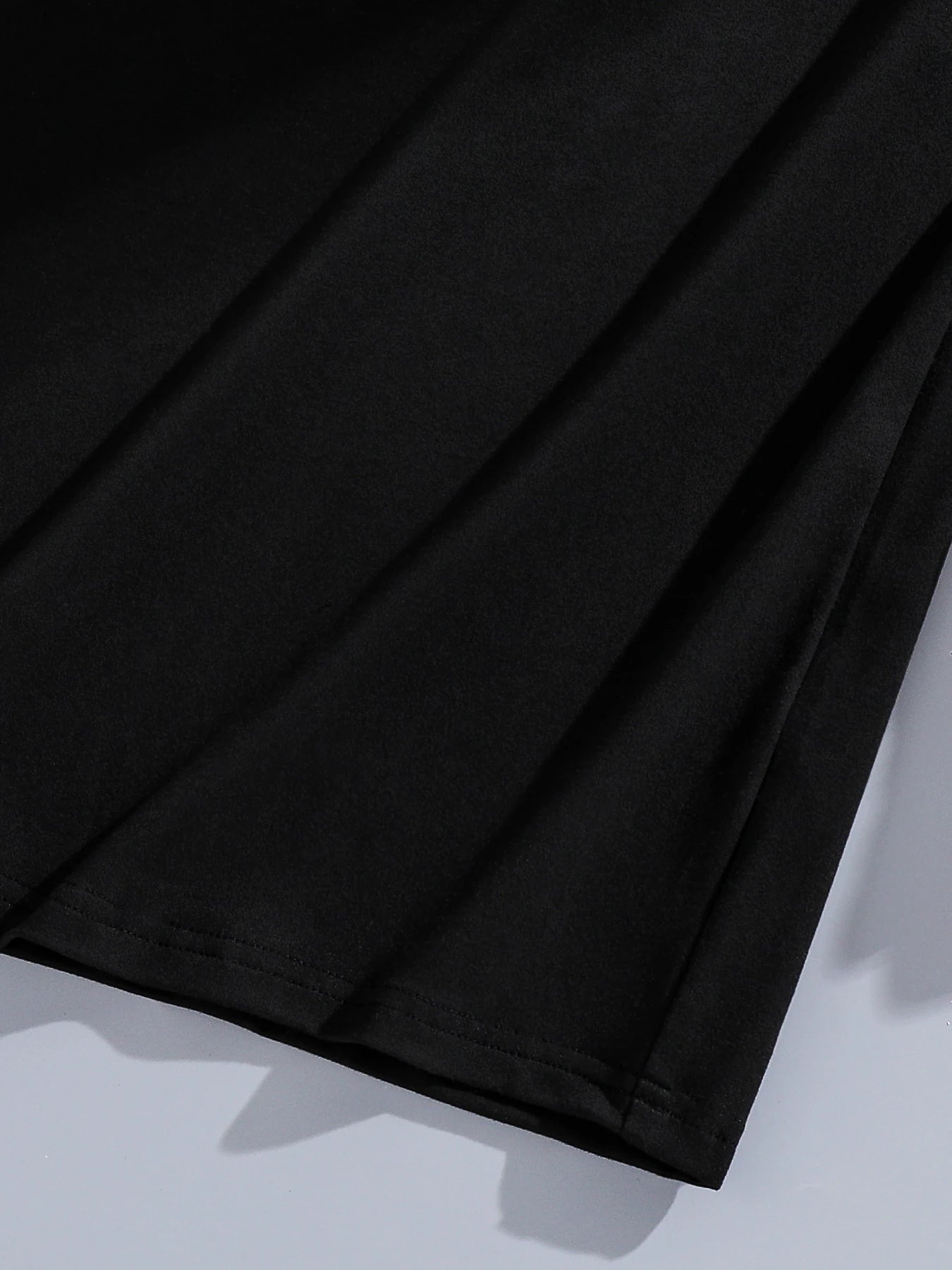 Kurzarmoberteil aus Mesh mit Schmetterlingsstickerei für Mädchen und Hosenträgerrock