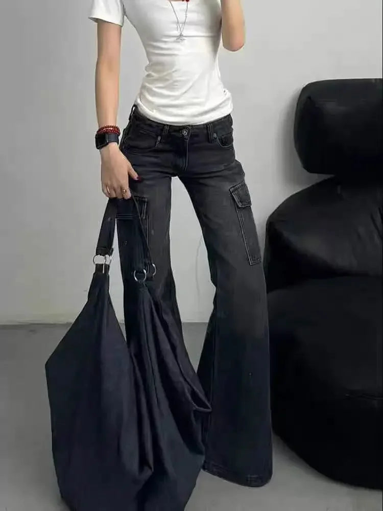 Jean cargo évasé gothique noir pour femme