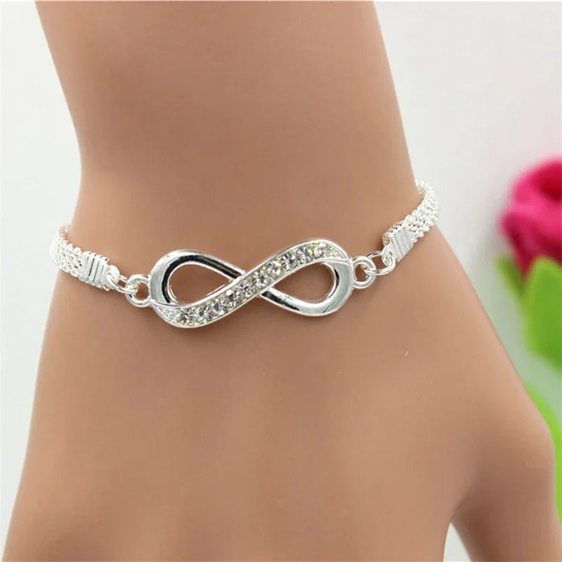 8-Shape Women's Bracelet