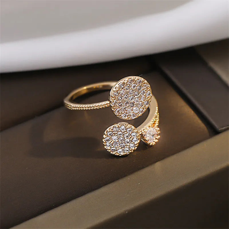 Bague ronde en zircon géométrique pour femme