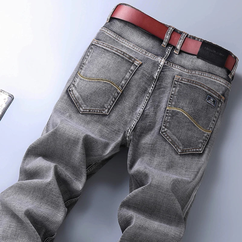 Nouveau jean stretch coupe régulière