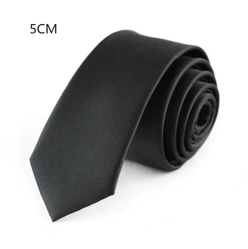 Schwarze 5 cm schmale Seidenkrawatte mit Streifen, Punkten und Jacquardmustern