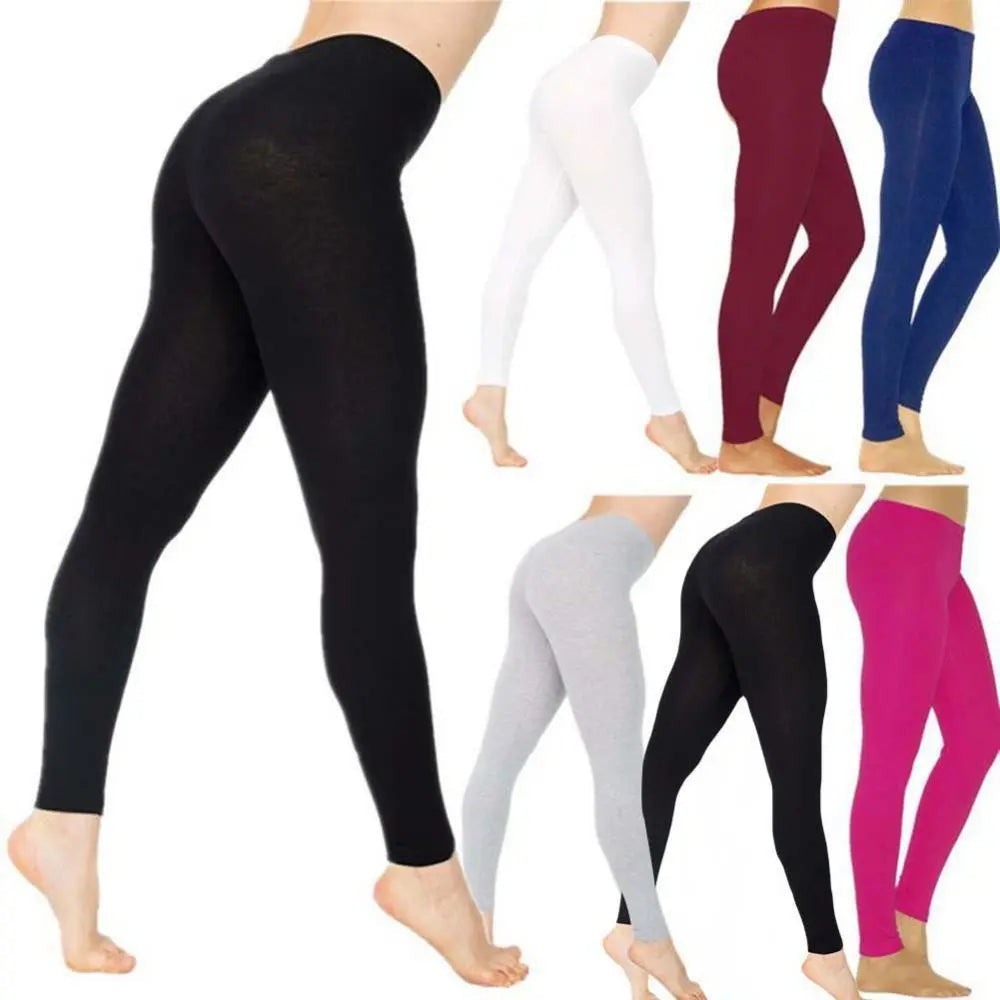 Schmale Leggings mit hoher Taille und einfarbiger Optik
 Schmale Leggings mit hoher Taille und einfarbiger Optik 