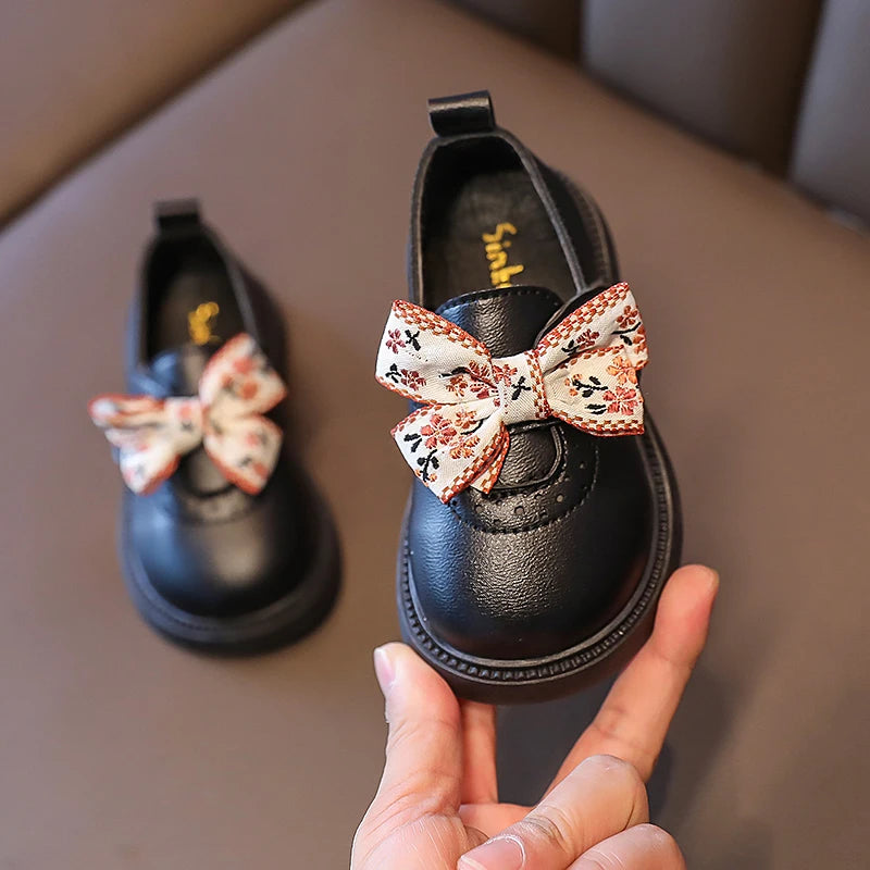 Kid's Embroidery Bowknot Leather Mary Jane Shoes