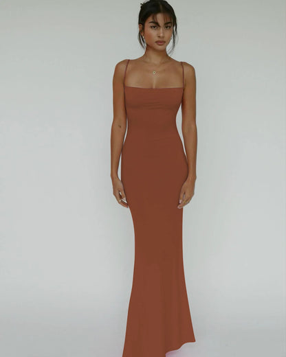 Schwarzes Maxi-Partykleid mit eckigem Kragen