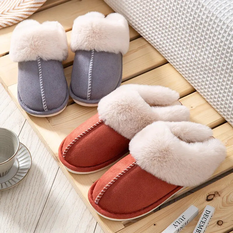 Pantoufles plates confortables en peluche pour femmes