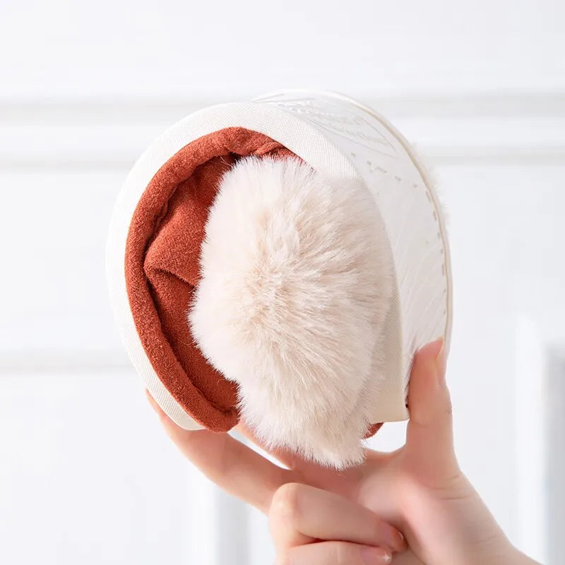 Pantoufles plates confortables en peluche pour femmes