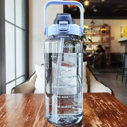 Bouteille d'eau extérieure portable de grande capacité avec marqueur de temps en paille en plastique