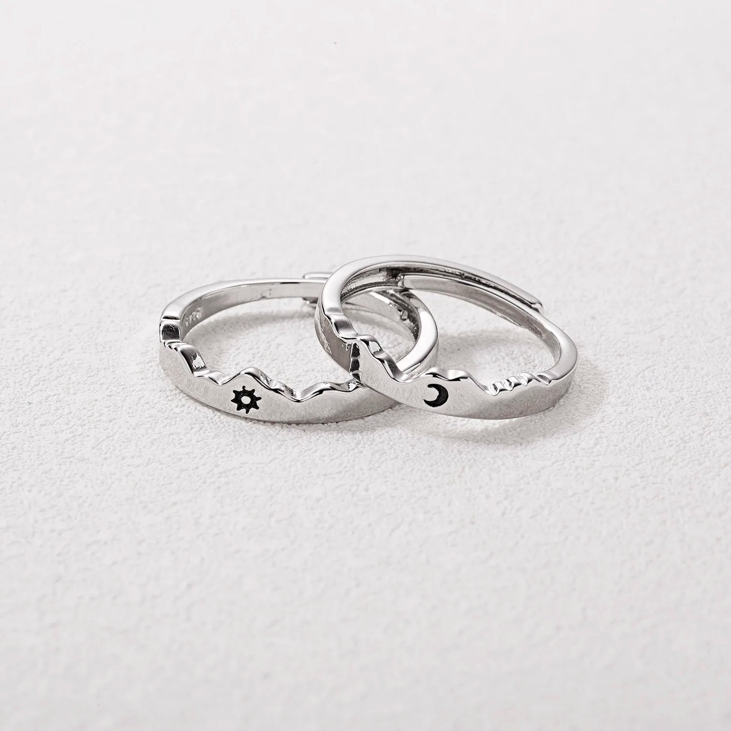 2Pcs Simple and Elegant Moissanite Platinum Wedding Rings