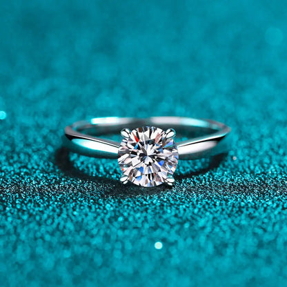 Women's Moissanite claw Diamond Wedding Band Finger Rings