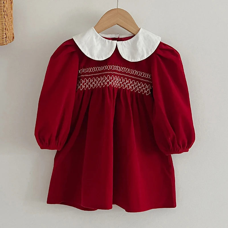 Süßes Kleid mit Puppenkragen für Baby-Mädchen