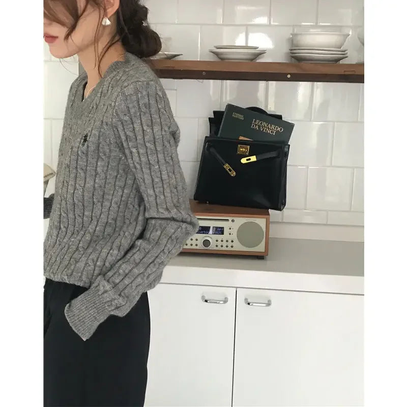 Vintage Long Sleeve Women's Cable Knit Sweater