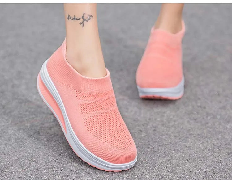 Slip-On-Sneaker mit dickem Boden für Damen