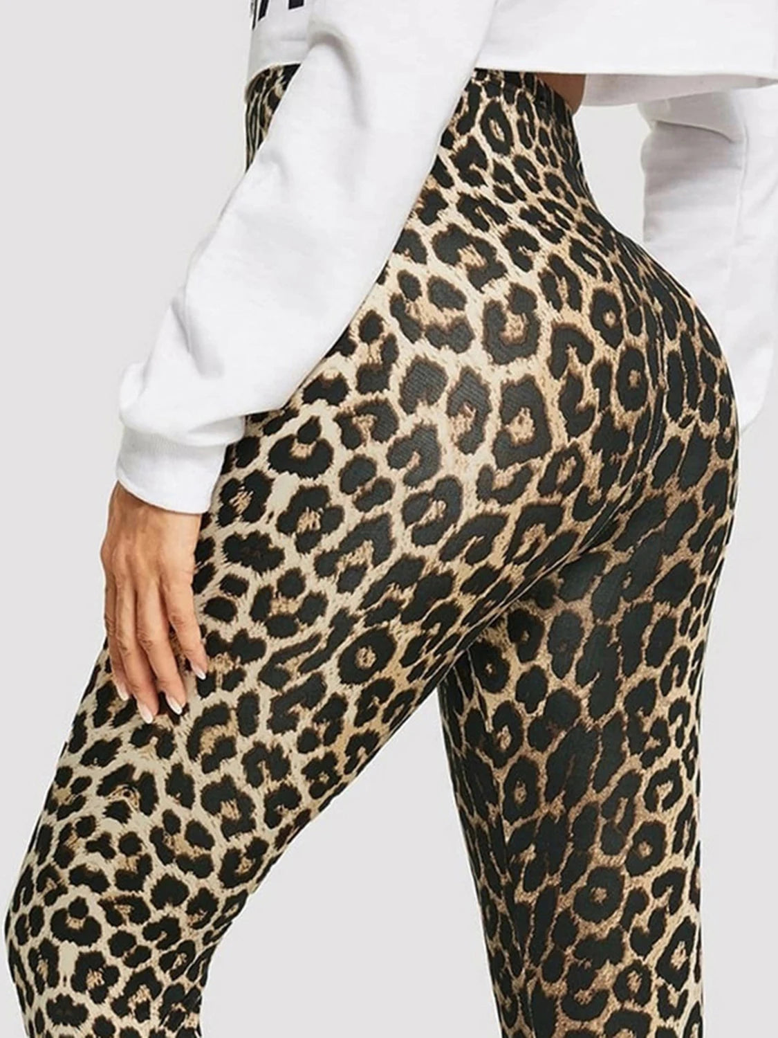 Leggings mit überkreuzter Taille und Leopardenmuster in Farbverlauf