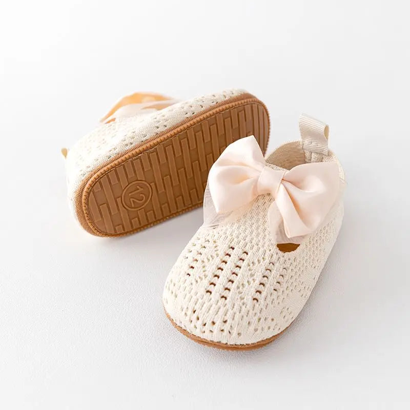 Chaussures bébé fille en tricot Fly avec nœud papillon