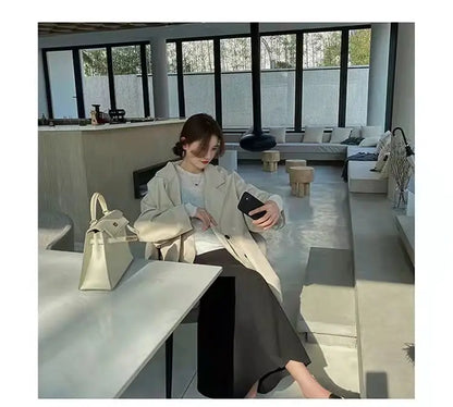 Elegant Vintage Blazers for Spring & Fall