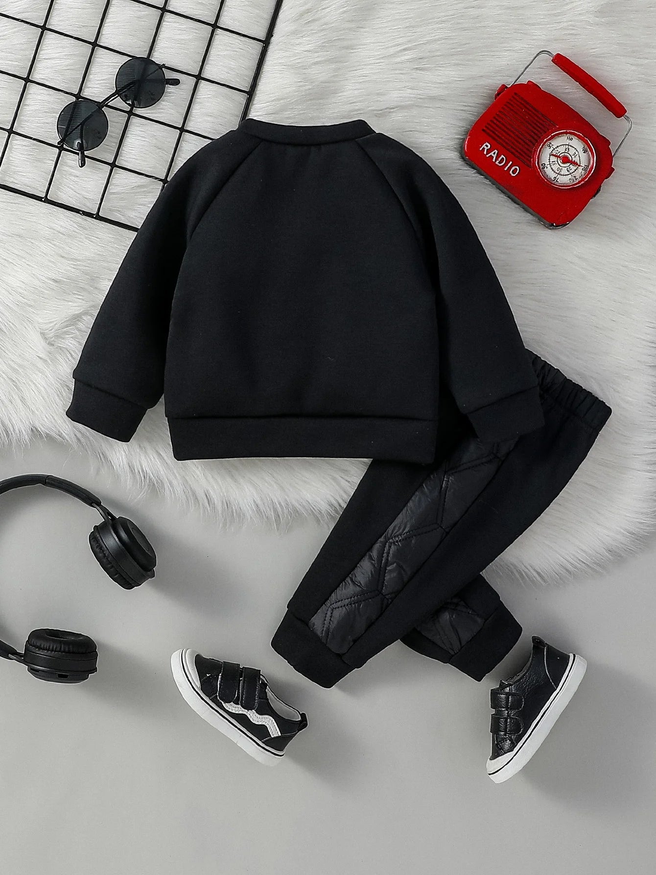 2-teiliges Set aus Sweatshirt und Hose für Babys, schwarz