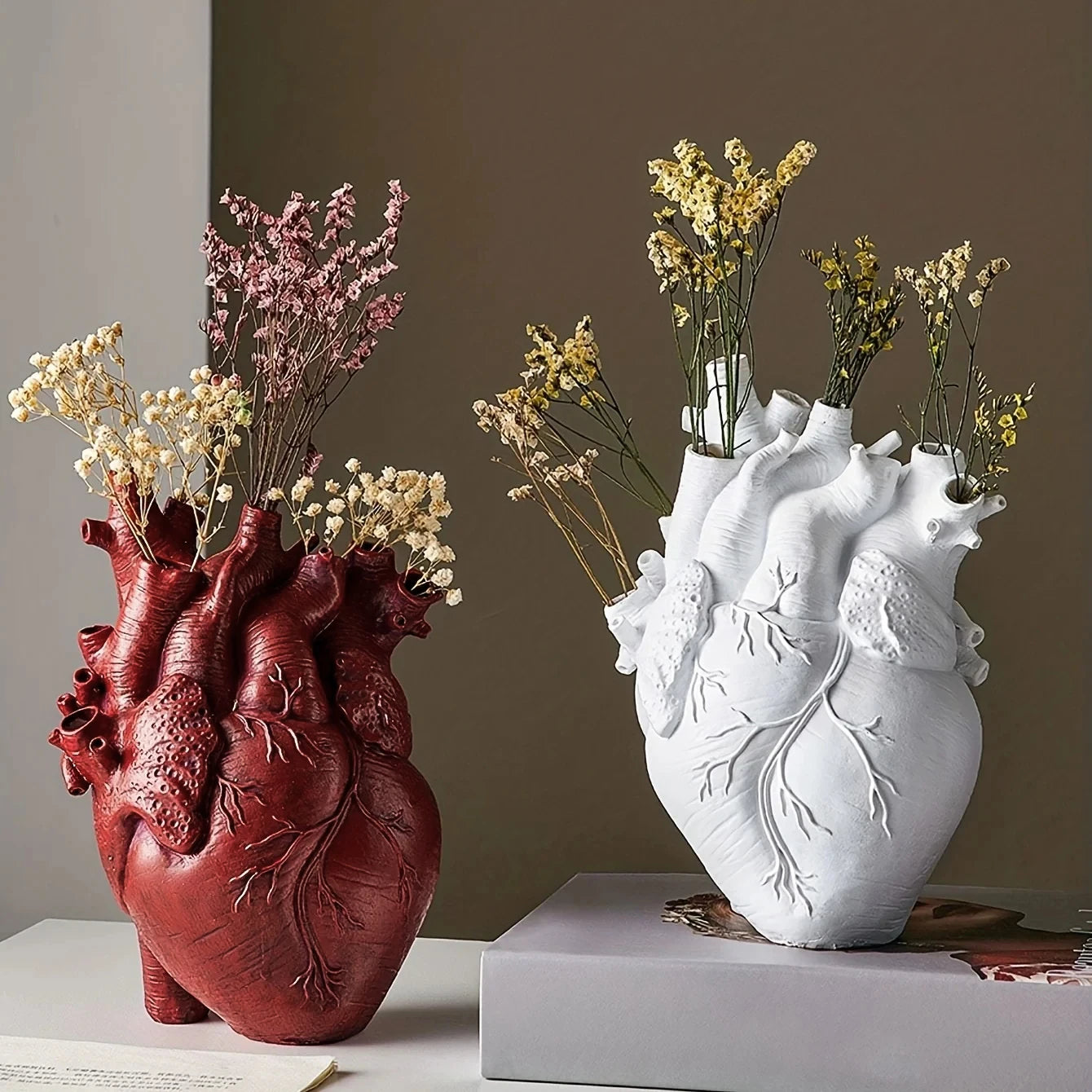 Nordic Anatomical Heart Shaped Resin Flower Vase