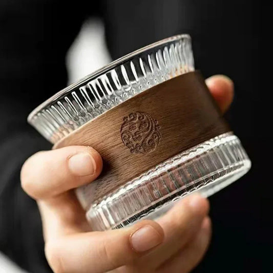 Petite tasse à thé vintage en bois transparent