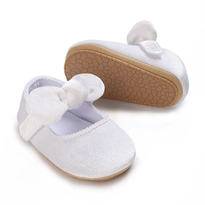 Chaussures de berceau antidérapantes à semelles en caoutchouc avec nœud et franges pour bébé fille