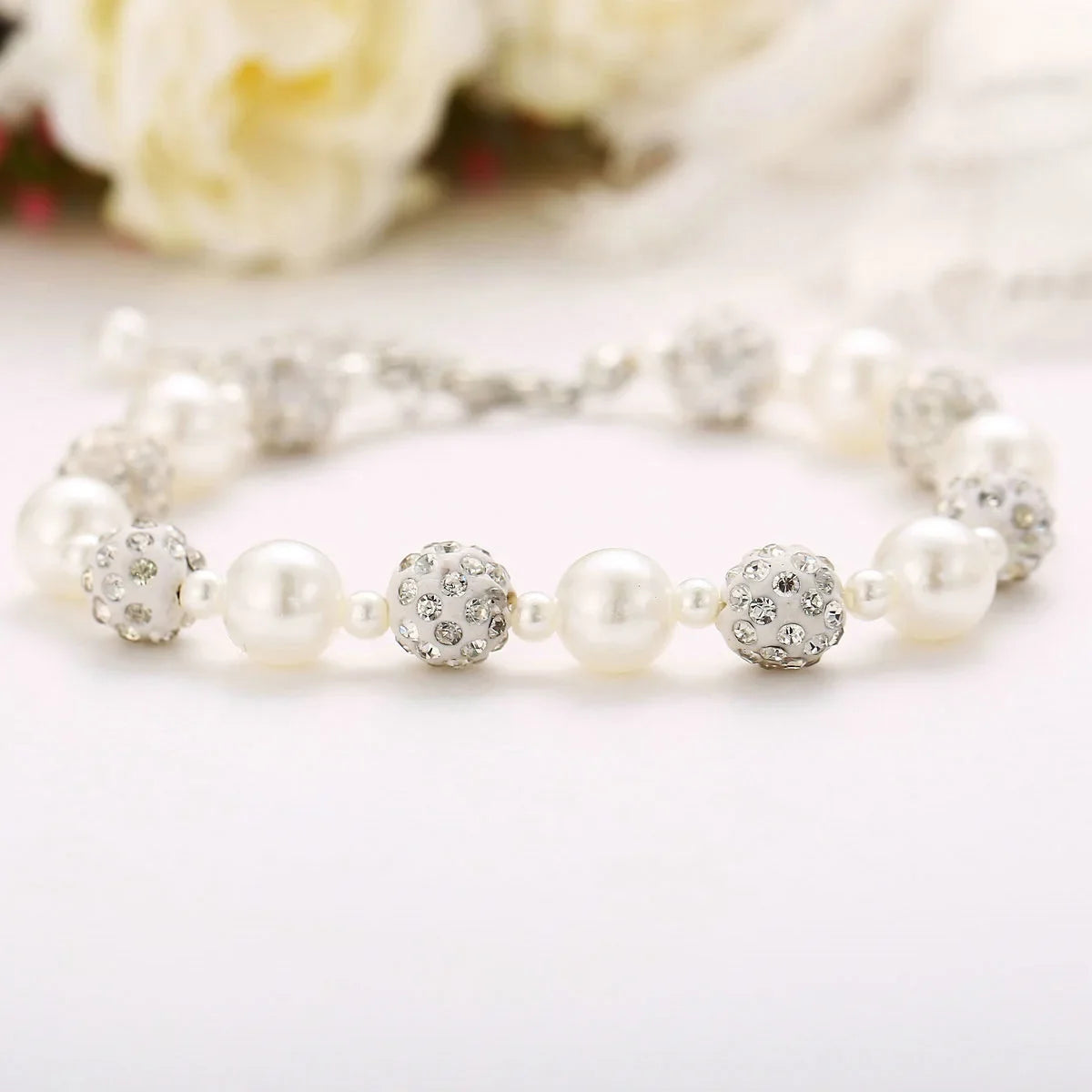 Elastic White Pearl Beads Bracelet for Women