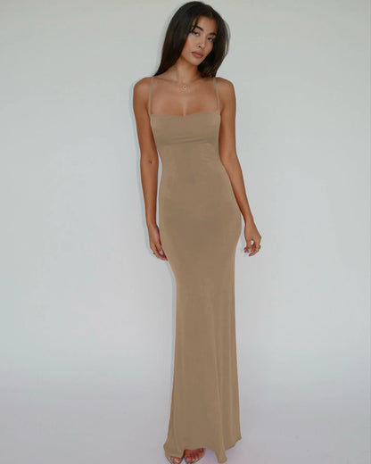 Schwarzes Maxi-Partykleid mit eckigem Kragen