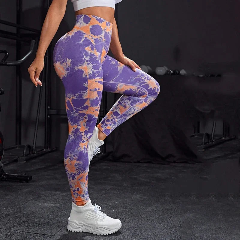 Push-Up-Yoga-Leggings mit Batikmuster und Camouflage-Muster