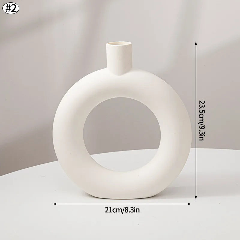 Kreative weiße minimalistische Vase für Blumendekoration