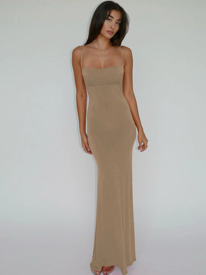 Schwarzes Maxi-Partykleid mit eckigem Kragen