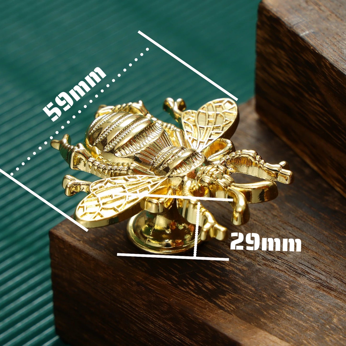 Messing-Garderobenknopf in Bienenform