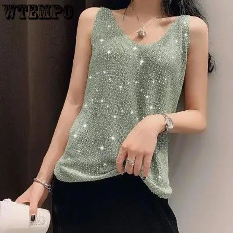 Camisole à col en V et diamants en soie glacée