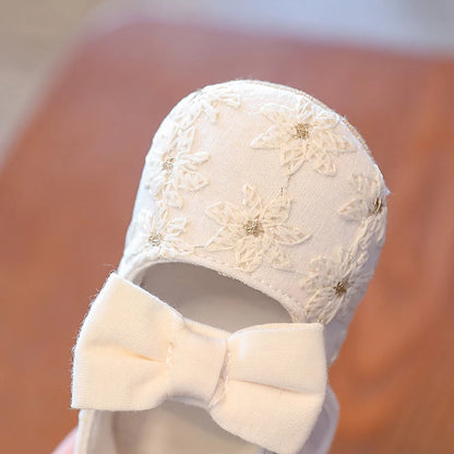 Chaussures de berceau antidérapantes à semelles en caoutchouc avec nœud et franges pour bébé fille