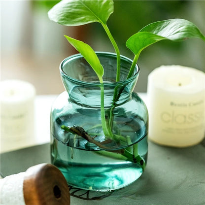 Kreative Tischvase aus Glas für die Inneneinrichtung