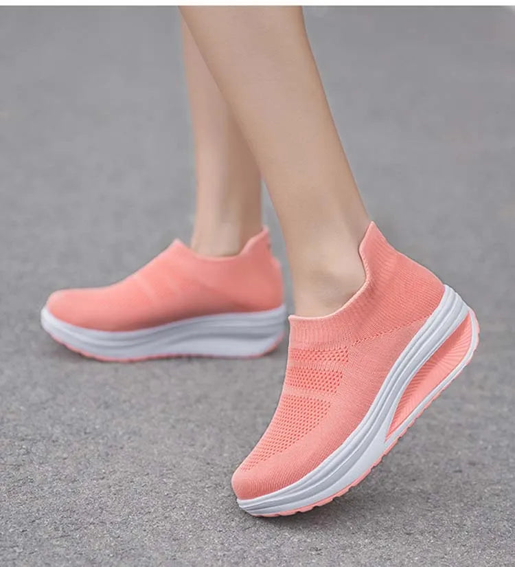 Slip-On-Sneaker mit dickem Boden für Damen