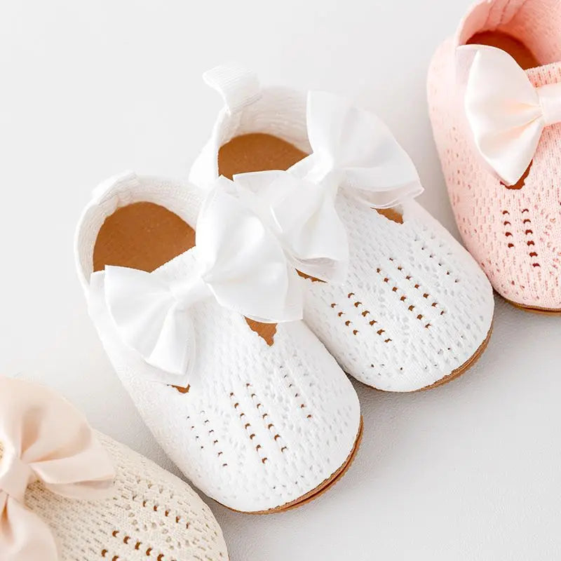 Chaussures bébé fille en tricot Fly avec nœud papillon