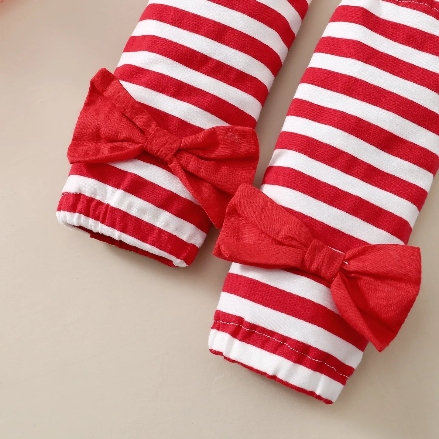 4-teiliges Weihnachtsset mit Weihnachtsmannmotiv für Babymädchen