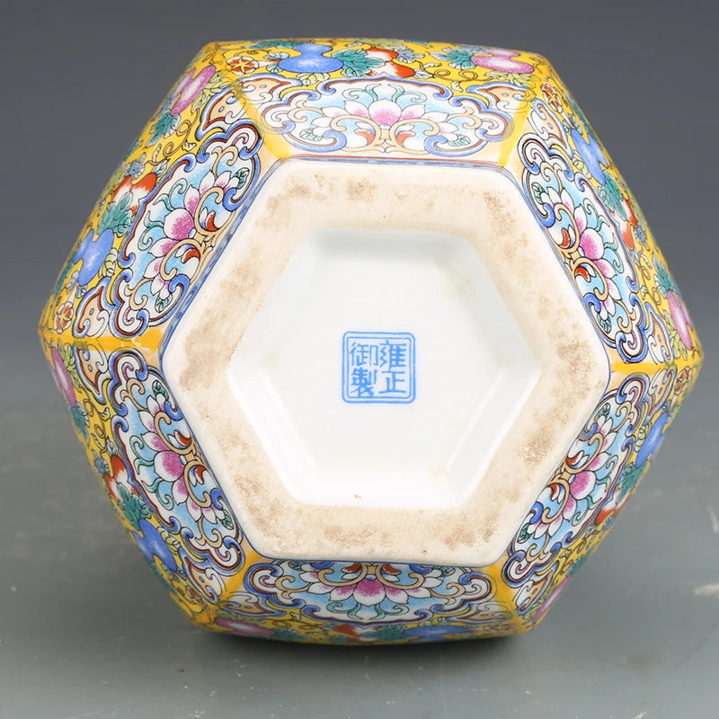 Yongzheng Enamel Hexagonal Ceramic Vase
