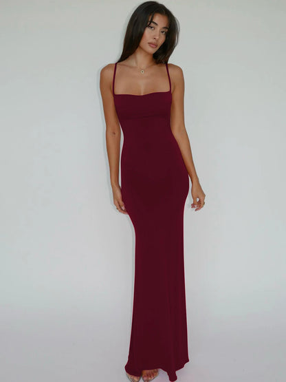 Schwarzes Maxi-Partykleid mit eckigem Kragen