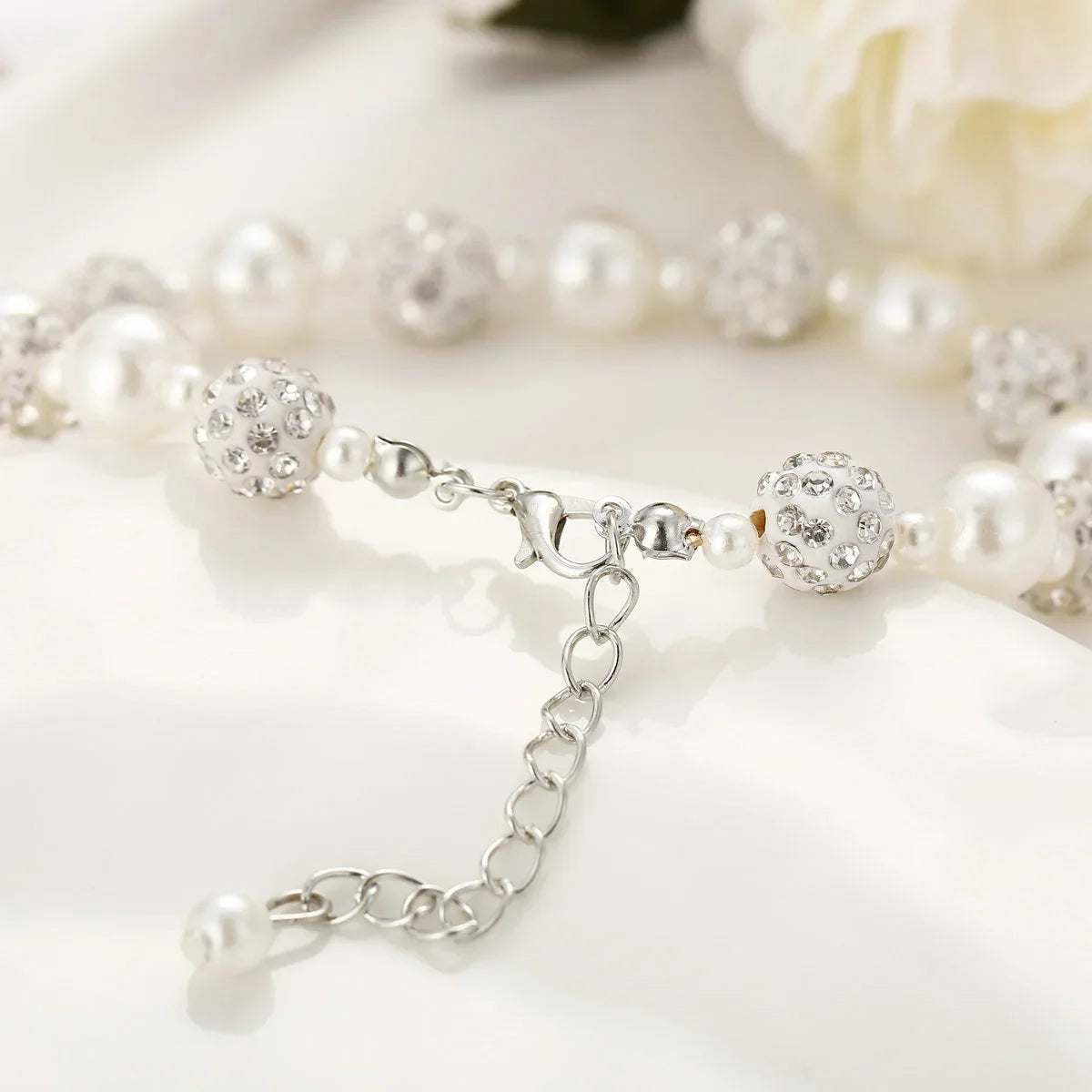 Elastic White Pearl Beads Bracelet for Women