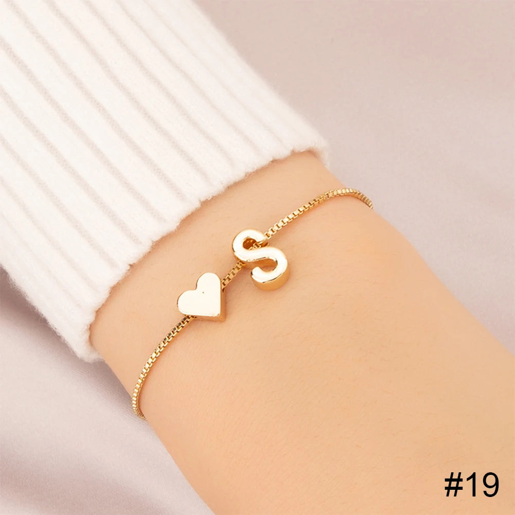 Bracelet simple lettre coeur d'amour pour femme