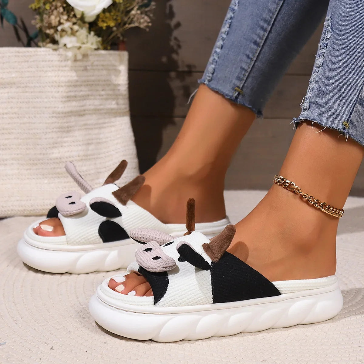 Rutschfeste, süße Leinen-Hausschuhe mit Cartoon-Kuh-Motiv