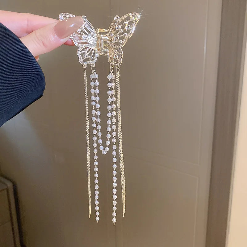 Pearl Lily Tassel Hair Clips