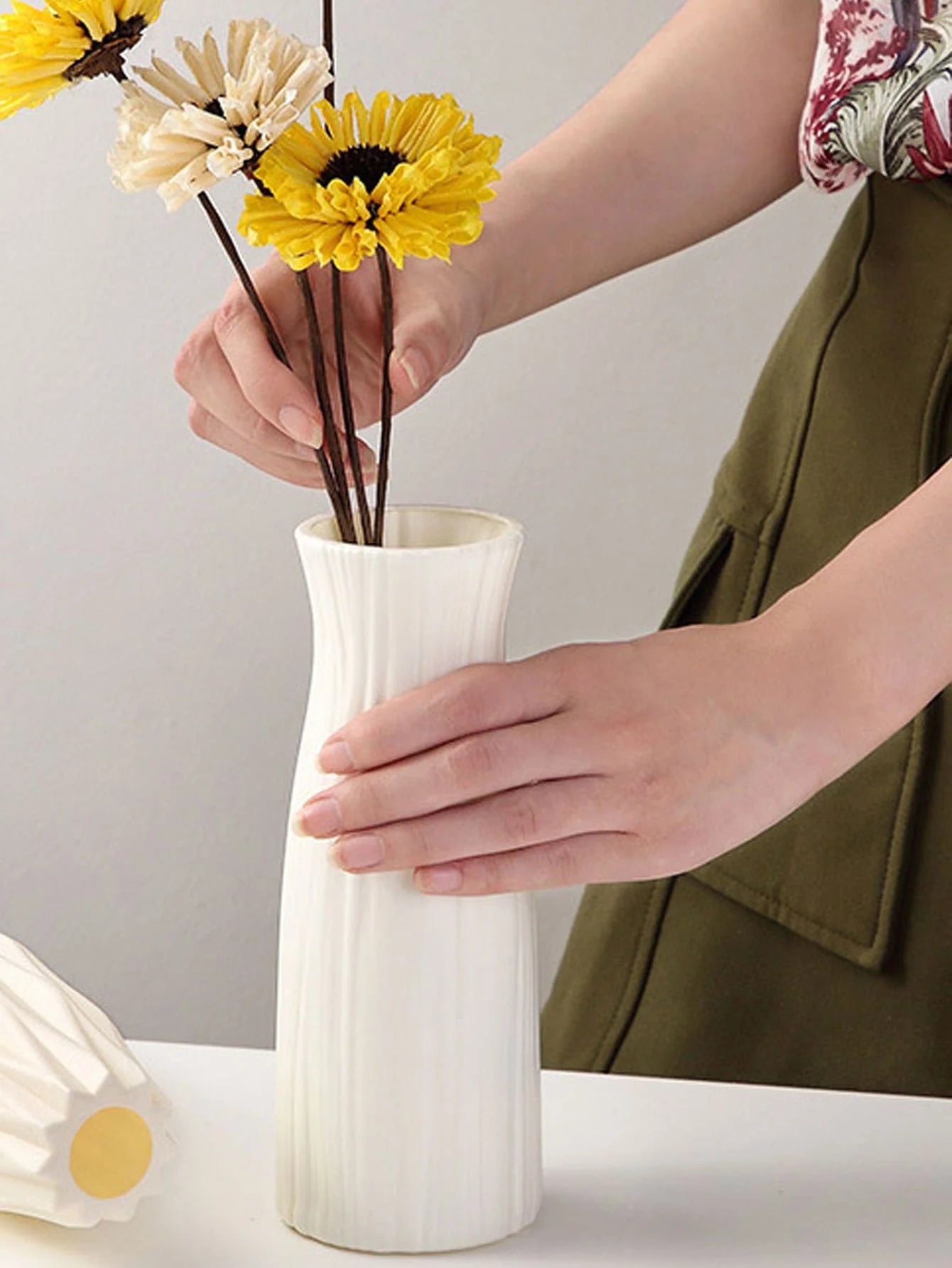 Creative Fall-Resistant Plastic Vase for Living Room