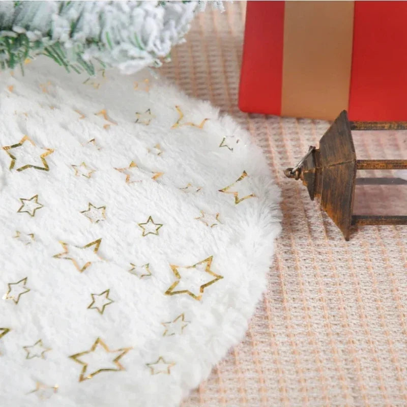 Plush Tree Skirt with Sequin Snowflakes for Festive Decor