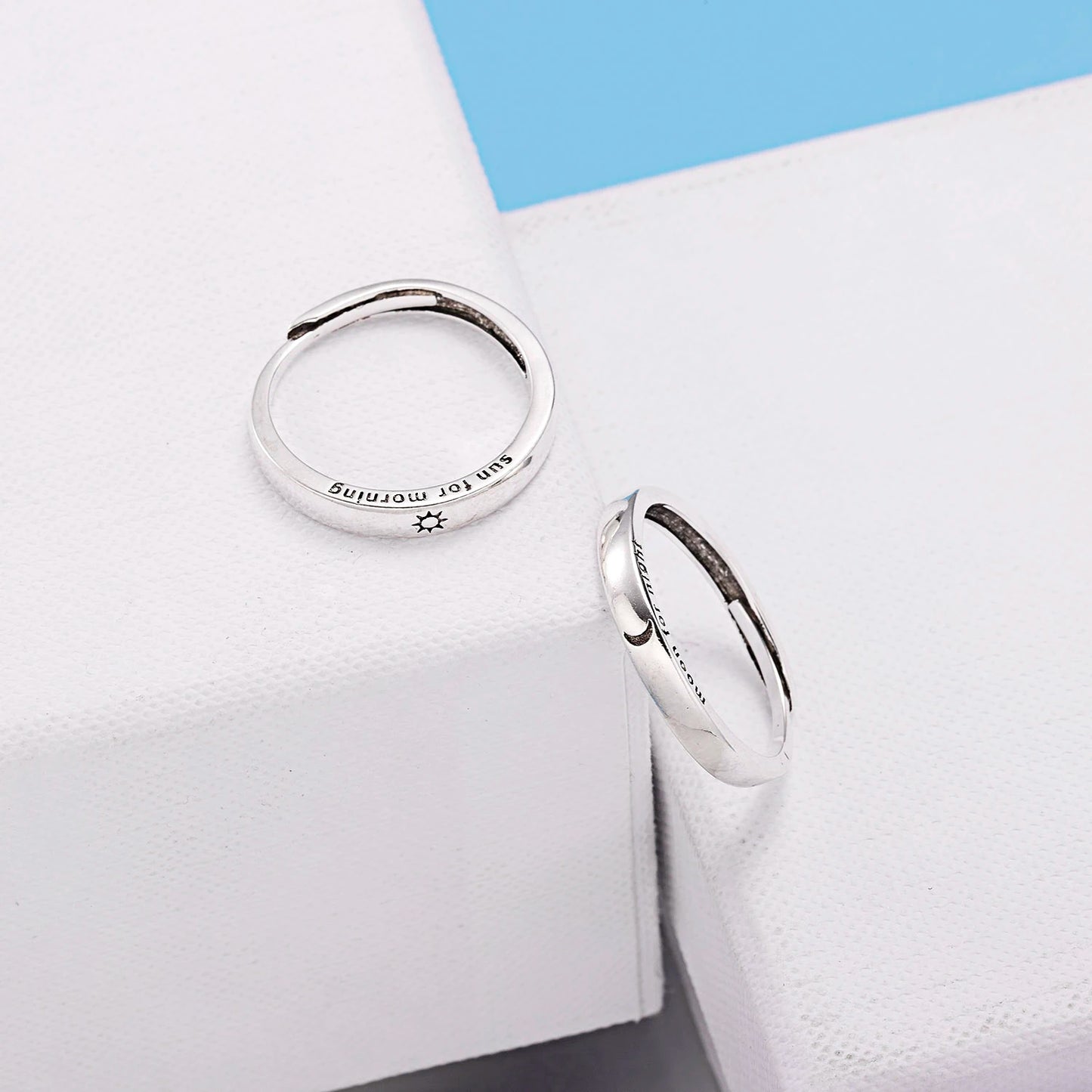 2Pcs Simple and Elegant Moissanite Platinum Wedding Rings