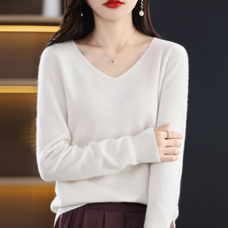 Women's knitted V Neck Merino Wool Sweater