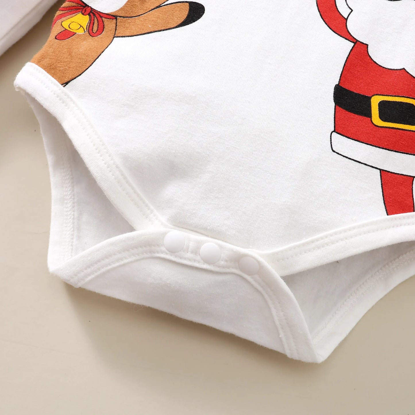 4-teiliges Weihnachtsset mit Weihnachtsmannmotiv für Babymädchen