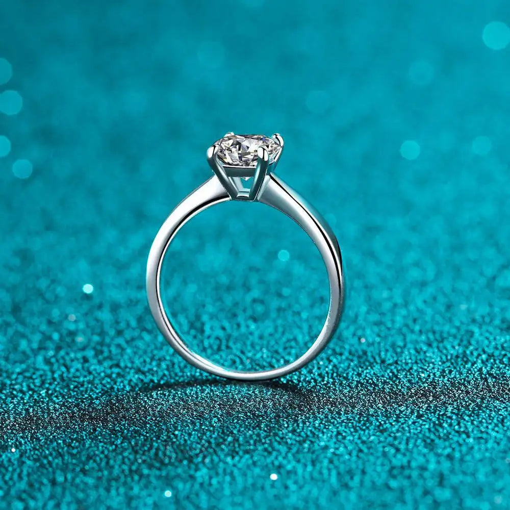 Women's Moissanite claw Diamond Wedding Band Finger Rings