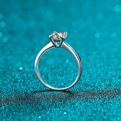 Women's Moissanite claw Diamond Wedding Band Finger Rings