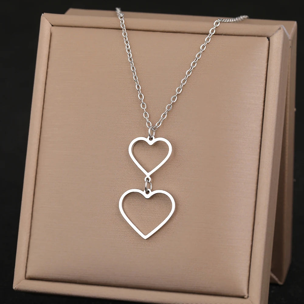 Collier tendance avec pendentifs en acier inoxydable en forme de cœur pour femmes